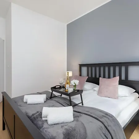 Luxurious Rakowicka By Renters Prestige Apartament Kraków