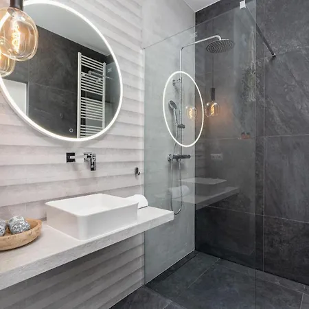 Luxurious Rakowicka By Renters Prestige Apartament